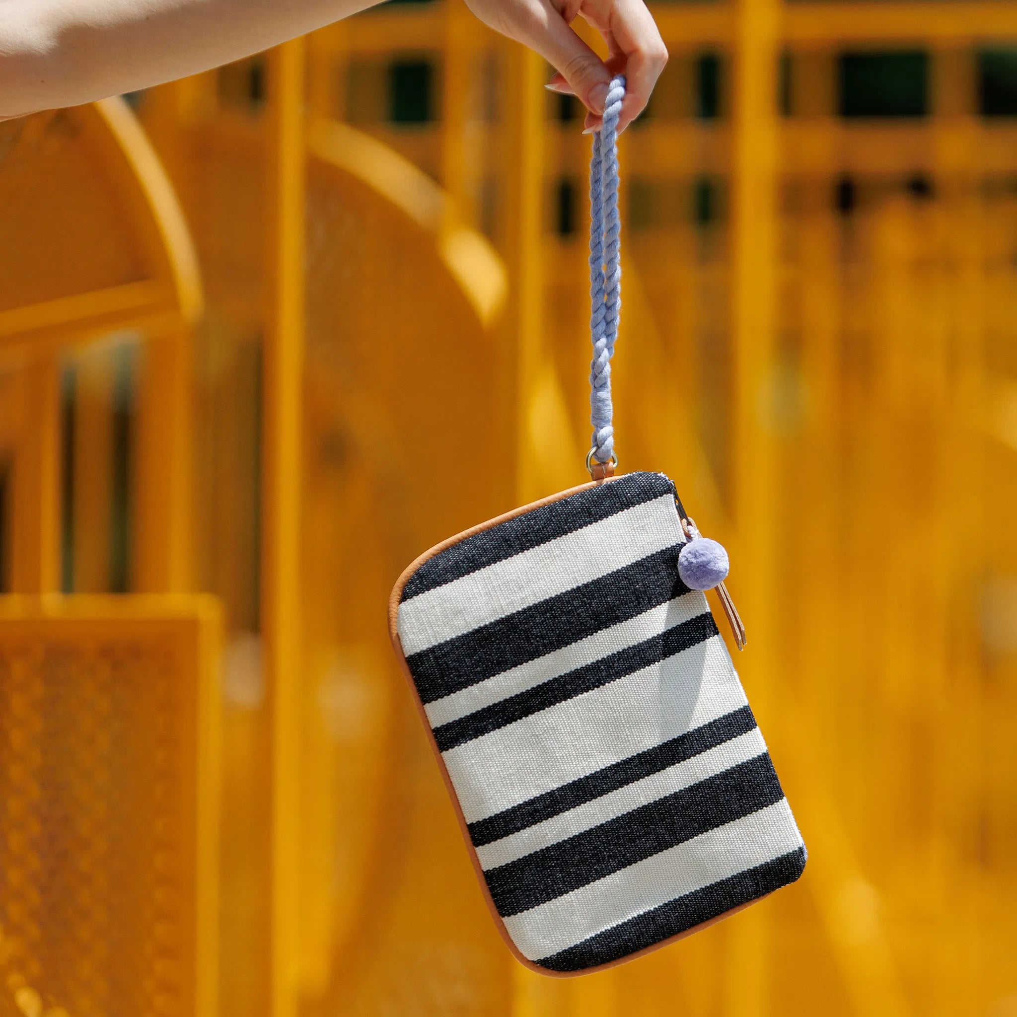 Black Block Stripe