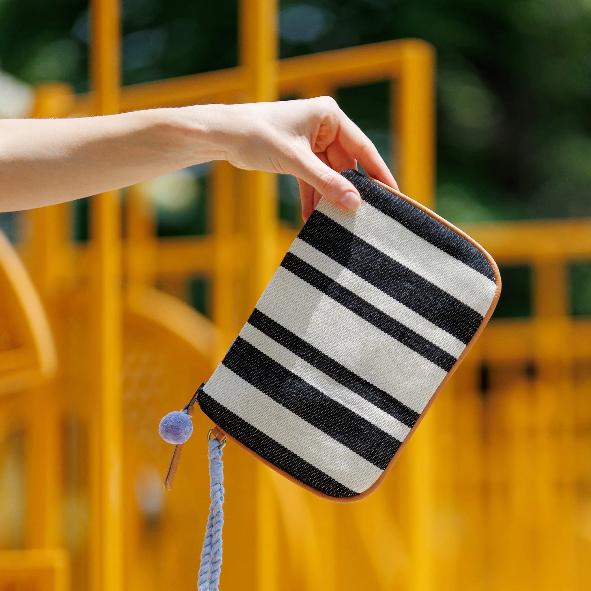 Black Block Stripe